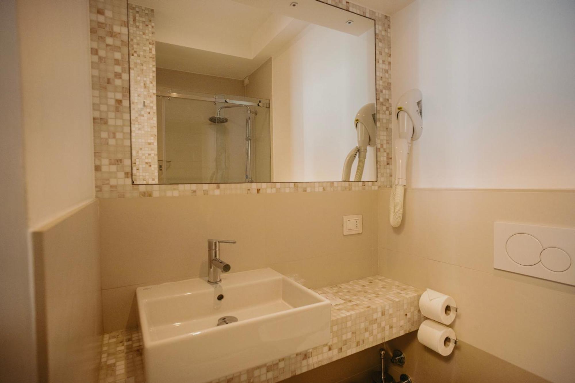 Hotel Baia Marina Cupra Marittima Ngoại thất bức ảnh