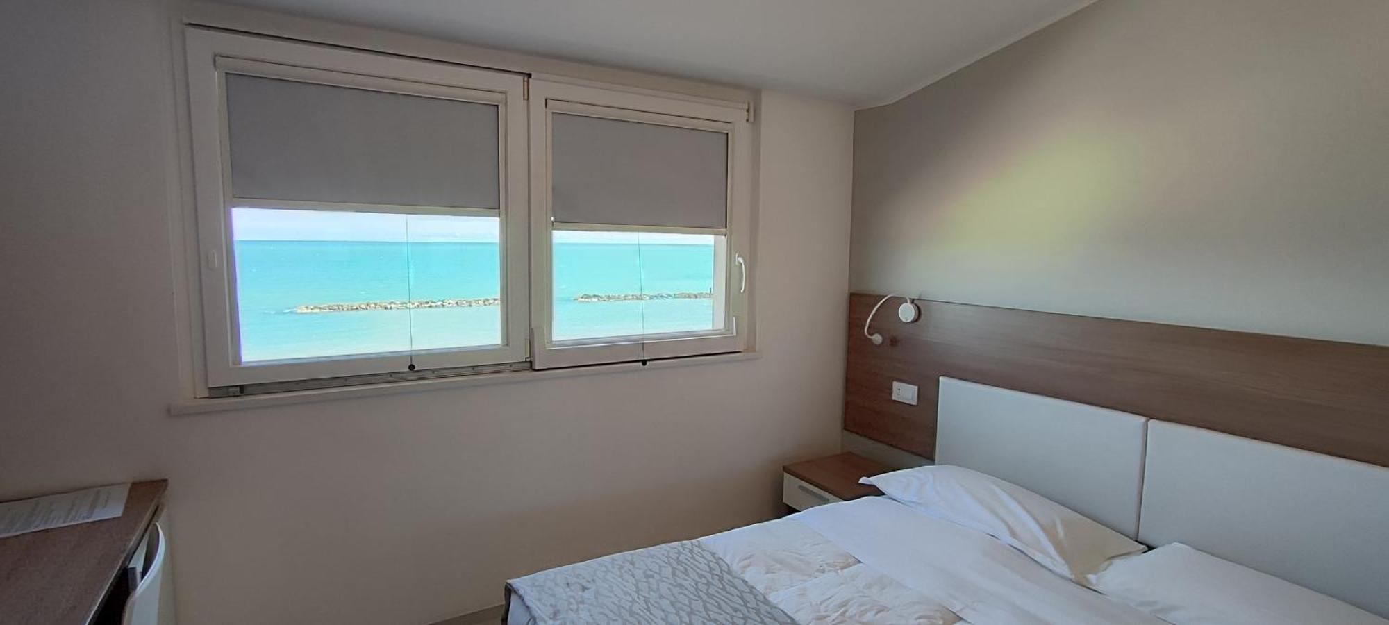 Hotel Baia Marina Cupra Marittima Ngoại thất bức ảnh