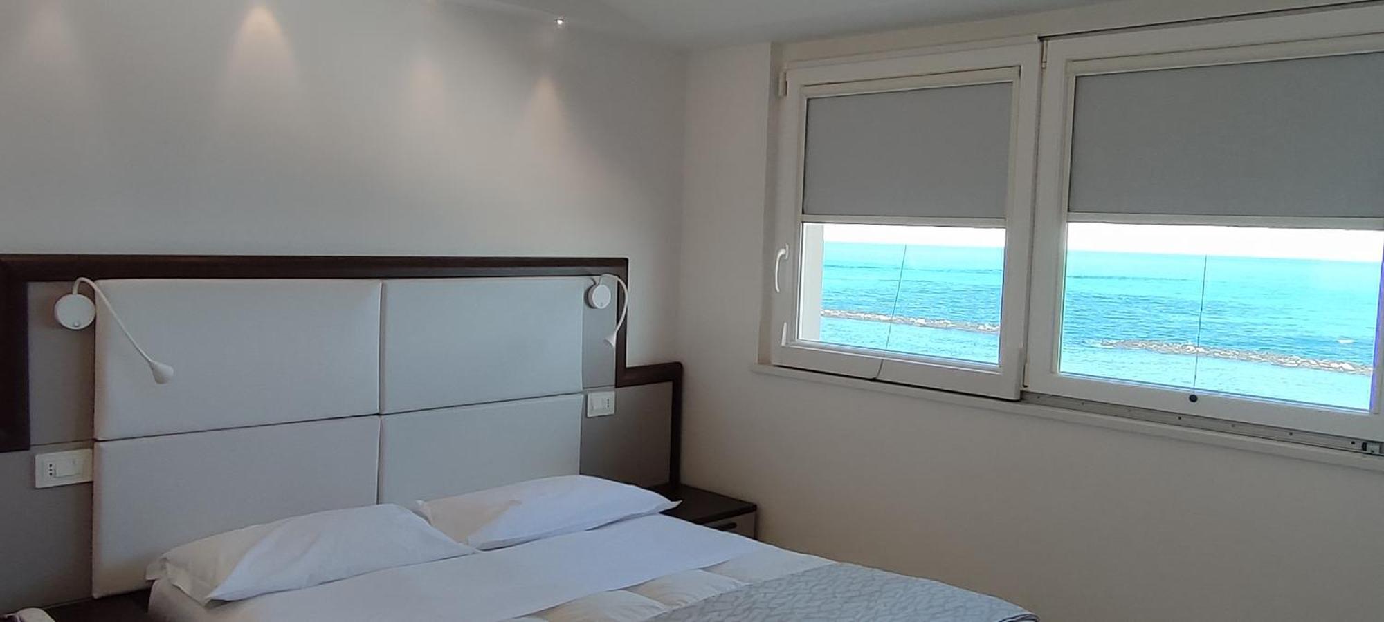 Hotel Baia Marina Cupra Marittima Ngoại thất bức ảnh