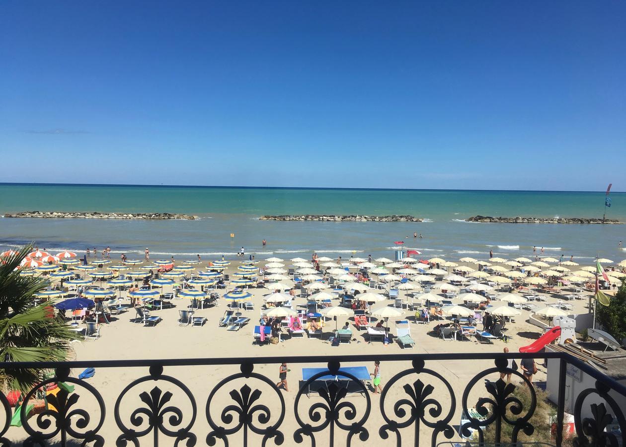 Hotel Baia Marina Cupra Marittima Ngoại thất bức ảnh